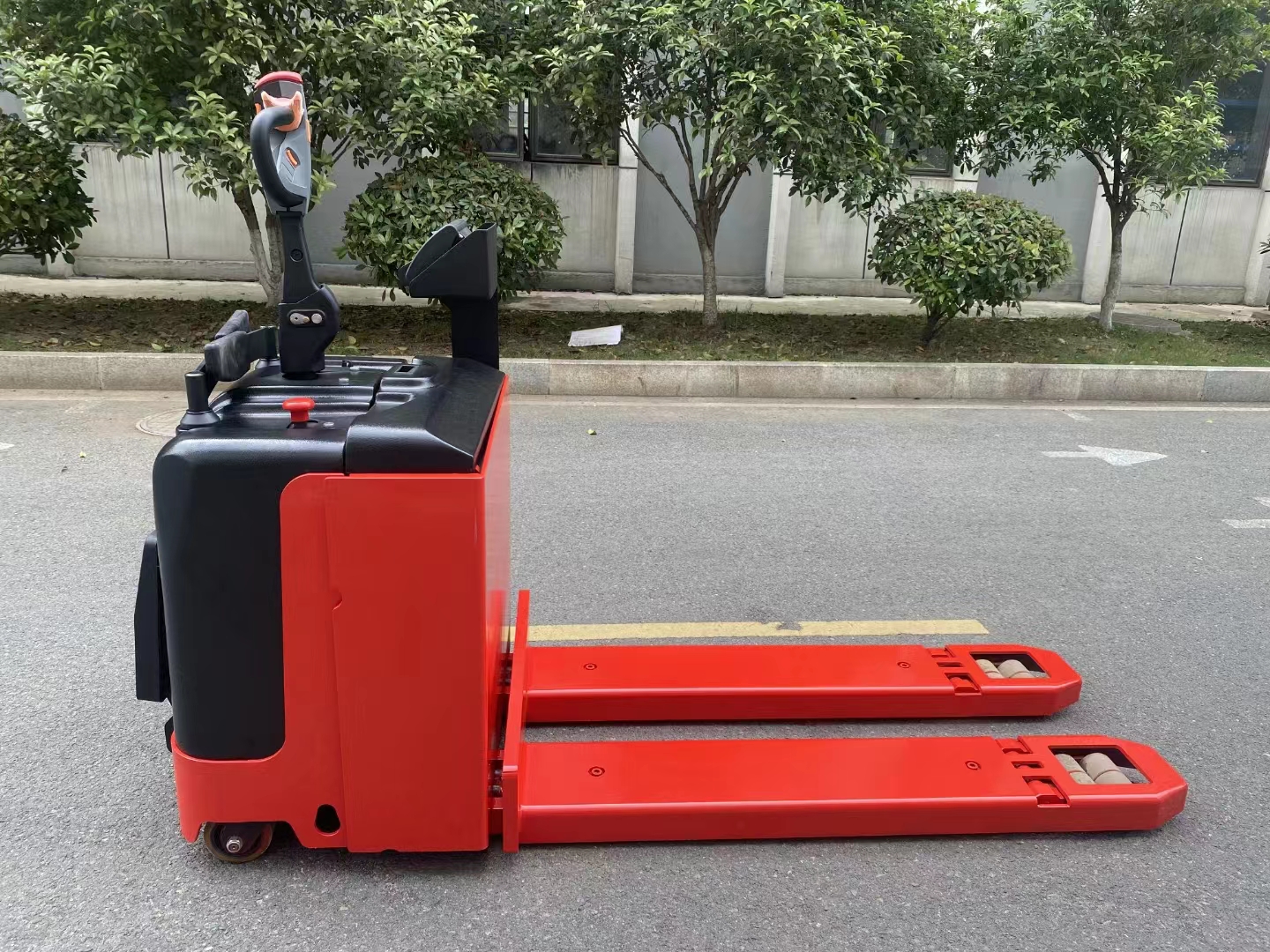 VLIFT 8 ton 24V280Ah battery electric pallet truck 4