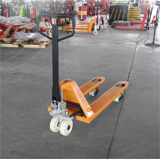 Versatile VLIFT 2/2.5/3 Ton Hand Pallet Truck 1