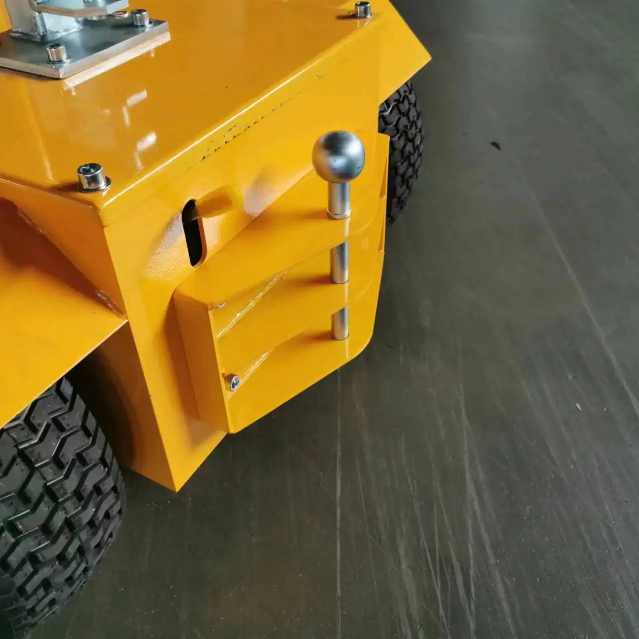 Airport Tow Tractor 12V/55Ahx2 by VLIFT 13
