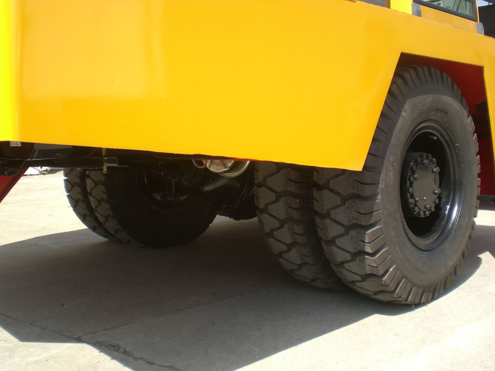 10 ton hydraulic side loader lifting height 3600mm 9