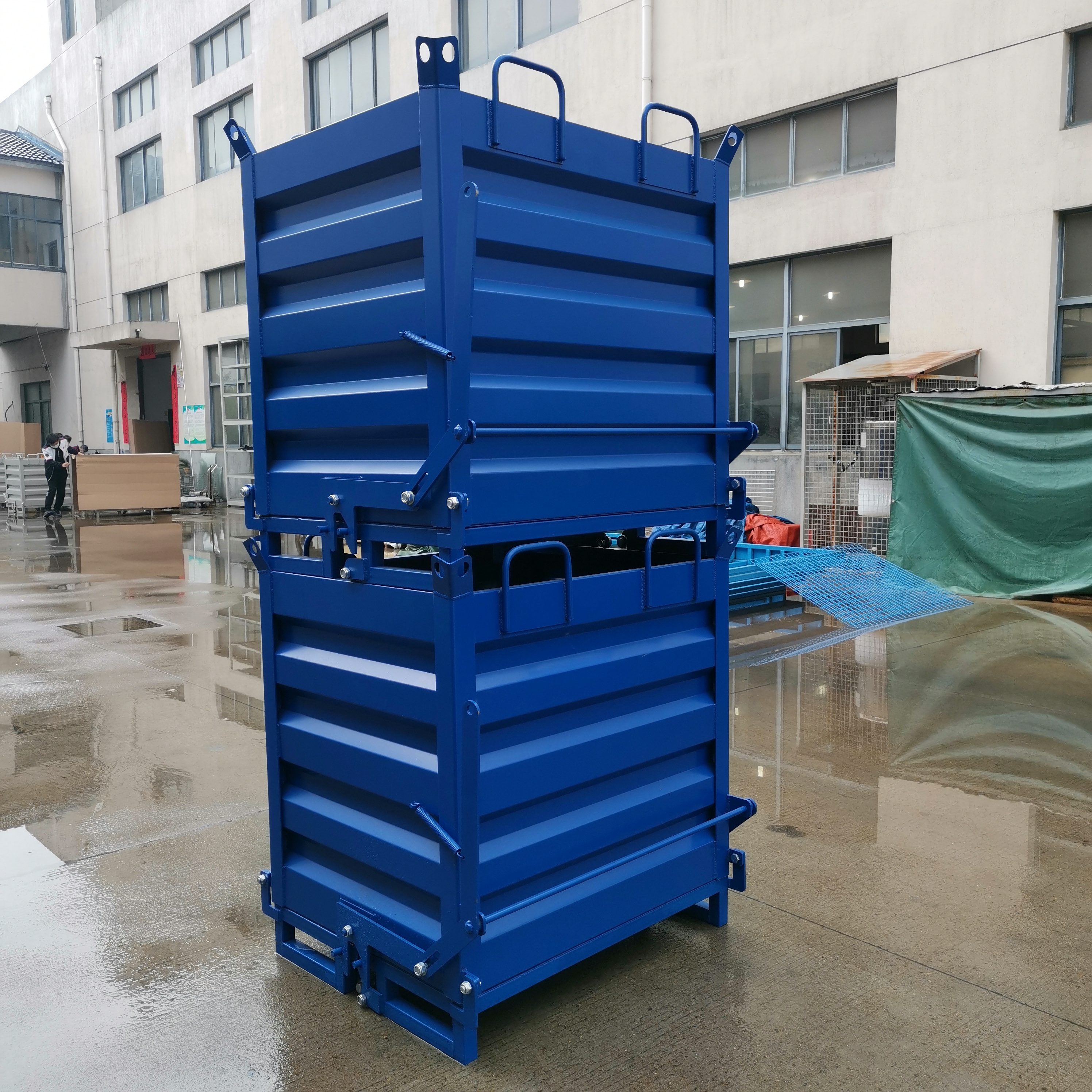 2025 Hot Sale 1ton Forklift Steel Dumping Hopper 1