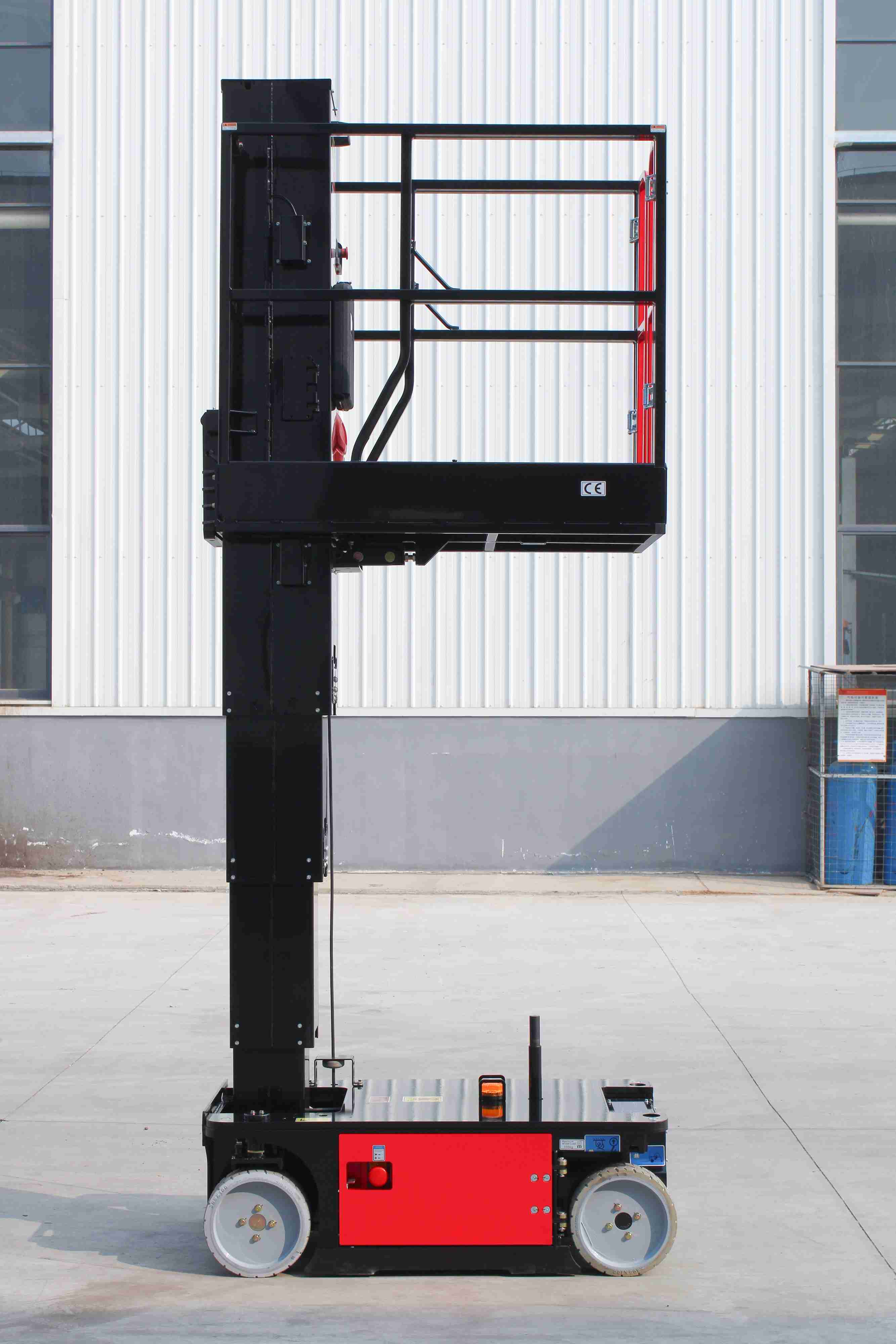 Vlift self-propelled vertical mast AMWP6-6100 2