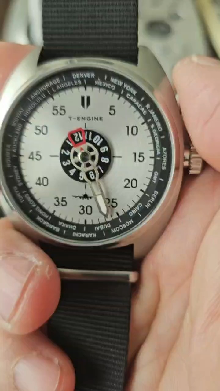Hochwertige wasserdichte Quarzuhr im Großhandel, modische mechanische Uhr, spezialisierte Uhr mit Getriebewerk 1