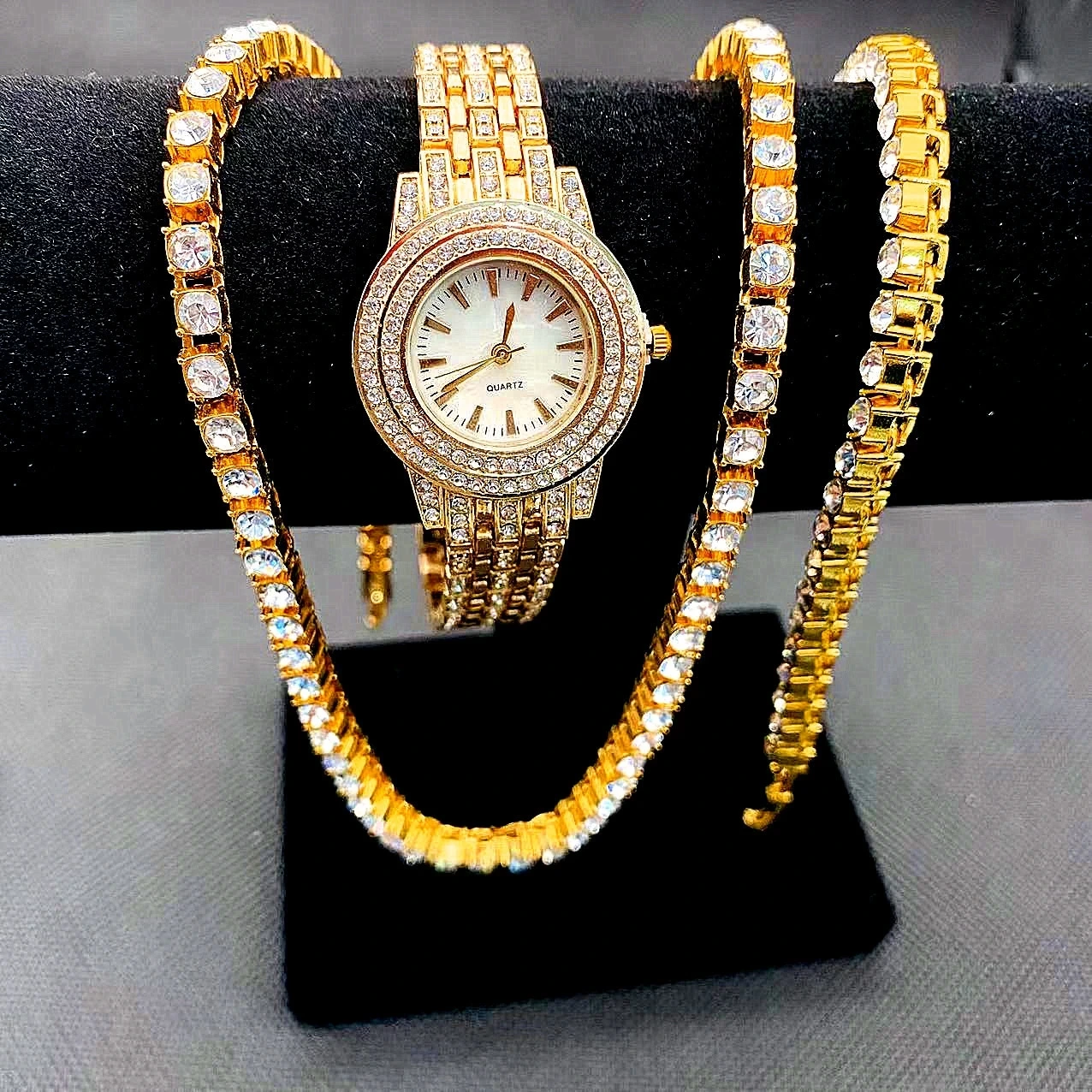 Muestra gratuita de relojes para mujer, conjunto de pulsera, collar, reloj femenino, relojes de pulsera de regalo exquisitos para niñas 1