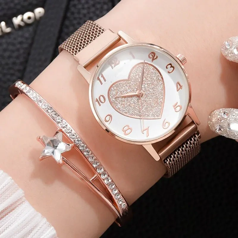 Free Sample Women Watches Magnet Buckle Fashion Casual Female Wristwatch Roman Numeral Simple Bracelet Watch 1