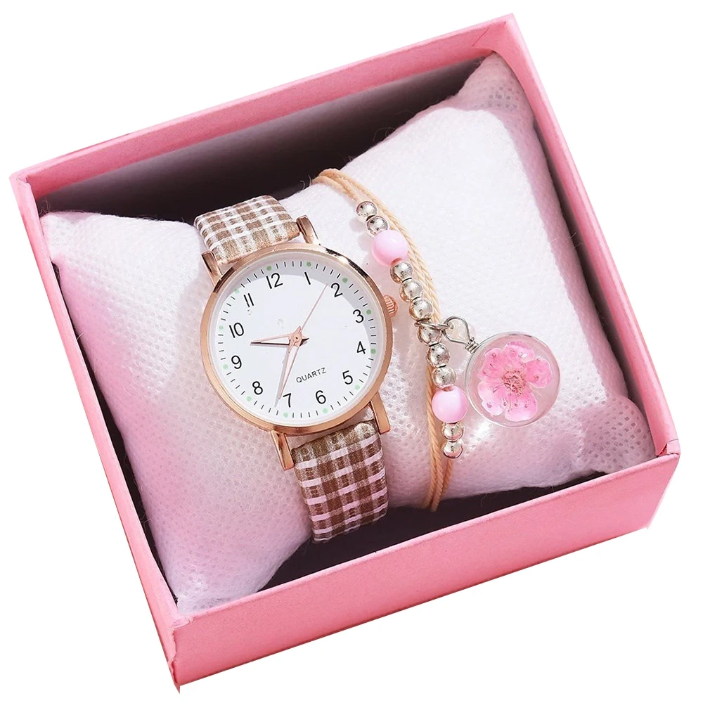 Campione gratuito Nuovo cinturino in pelle da donna Orologi di moda Bracciale Set Orologio da polso al quarzo Orologio da donna semplice da regalo 1