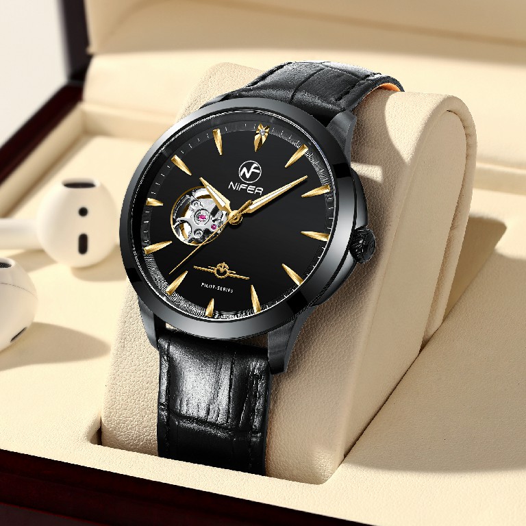 Nuovo orologio meccanico automatico da uomo con orologio meccanico cavo da uomo 6