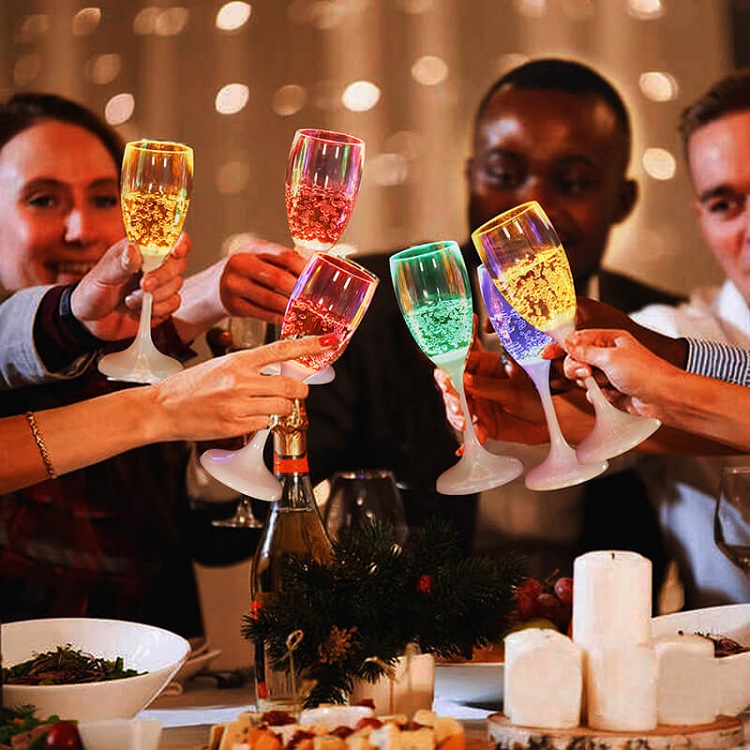 Champagne Cups-3.jpg