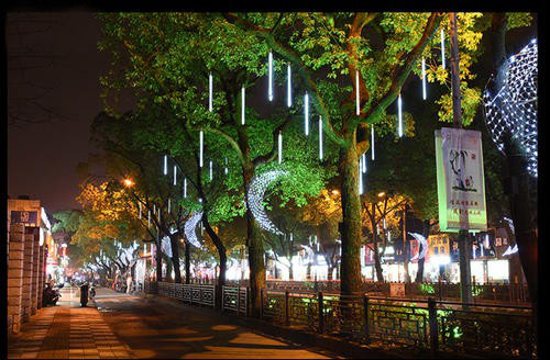 China Supplies Christmas Lights Led Outdoor snowfall lamp festival Decoration led Rain Drop Meteor Shower Light 2