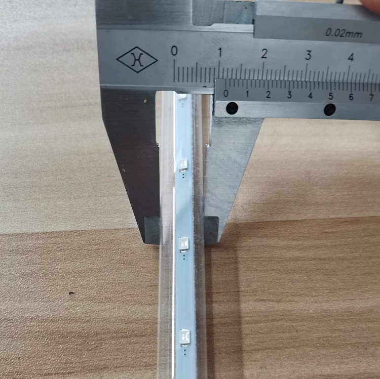 China Supplies Christmas Lights Led Outdoor snowfall lamp festival Decoration led Rain Drop Meteor Shower Light 9