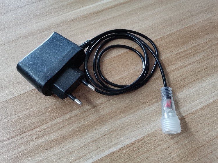 China Supplies Christmas Lights Led Outdoor snowfall lamp festival Decoration led Rain Drop Meteor Shower Light 12