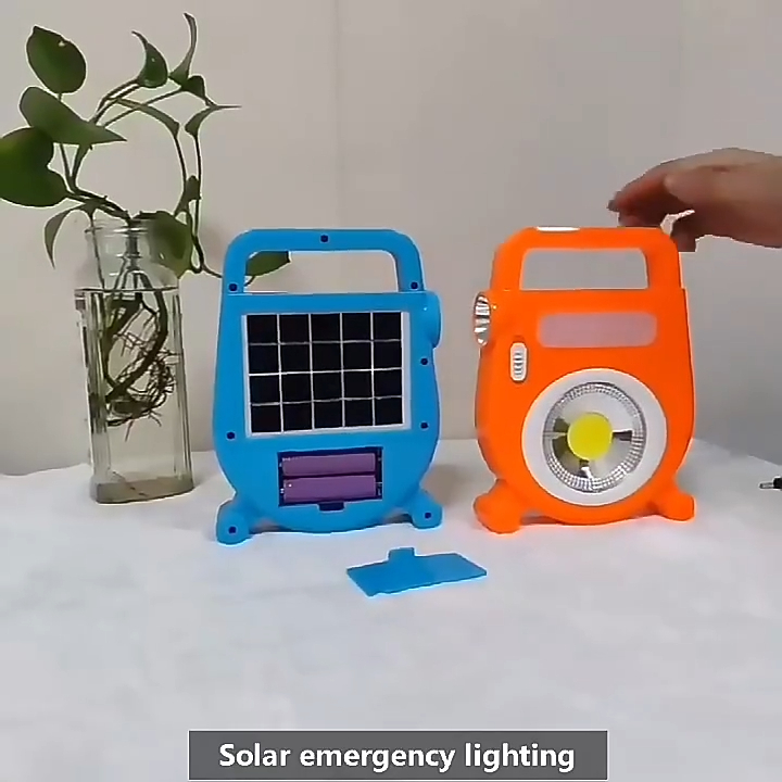 DC 5v Solar portable light outdoor camping flashlight solar emergency lighting lamp IP65 small system work light 1