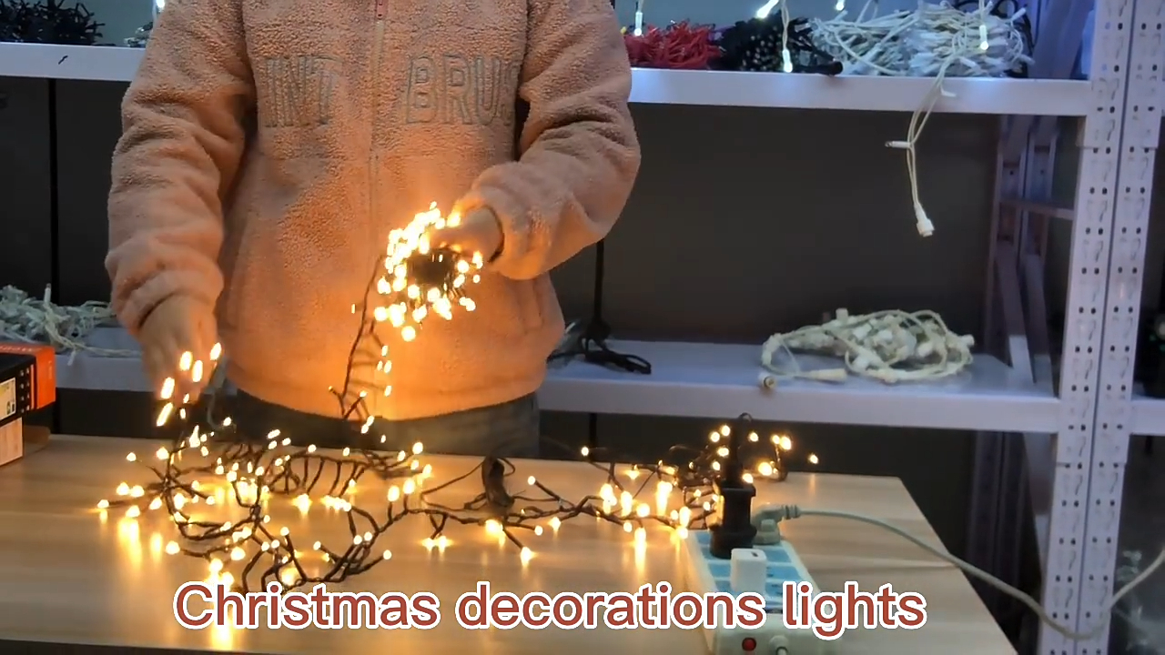 Patio LED String Firecrackers Cluster Garlands Peri Natal Lampu Pohon Natal rgb Firecracker Light Kanggo Pernikahan 1