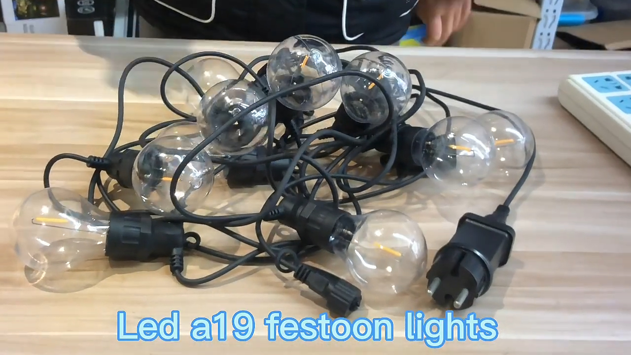 IP65 Dapat Dihubungkan Outdoor String Light 24V Liburan Pencahayaan A19 Lampu Teras Dekorasi Natal A19 Filamen Memperhiasi 1