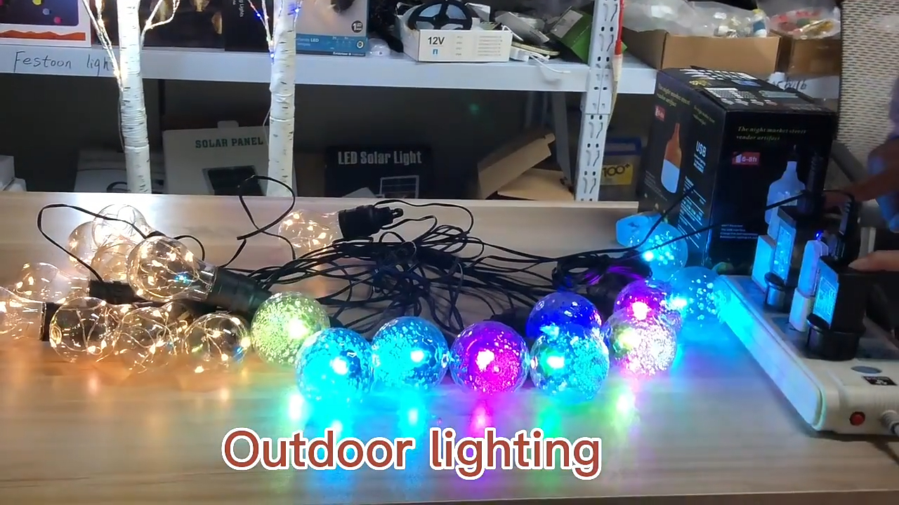 Tegangan Rendah A19 Kawat Tembaga String Lampu Hangat Putih Luar Ruangan Lampu Natal LED Garland Lampu Taman 1