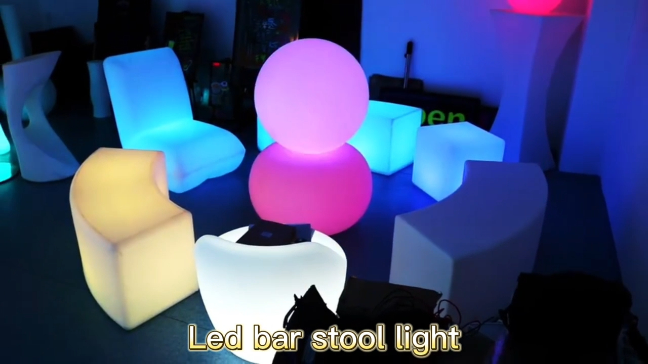 2022 New design Modern led cube chair lamp Outdoor Light Up led Furniture bar stool Colorful LED Cube Chair with Recharg 1