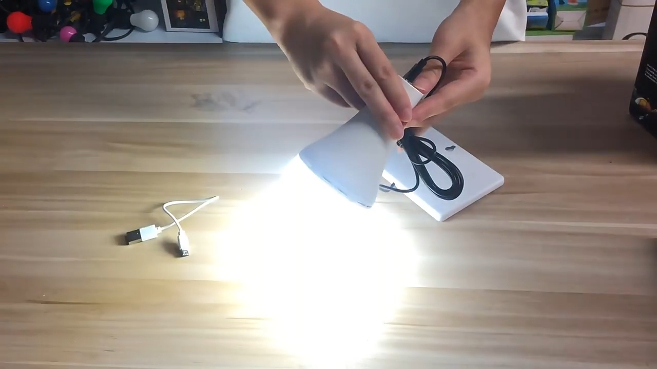  Intro to USB charging light home emergency battery solar led bulb Wenda Deco 