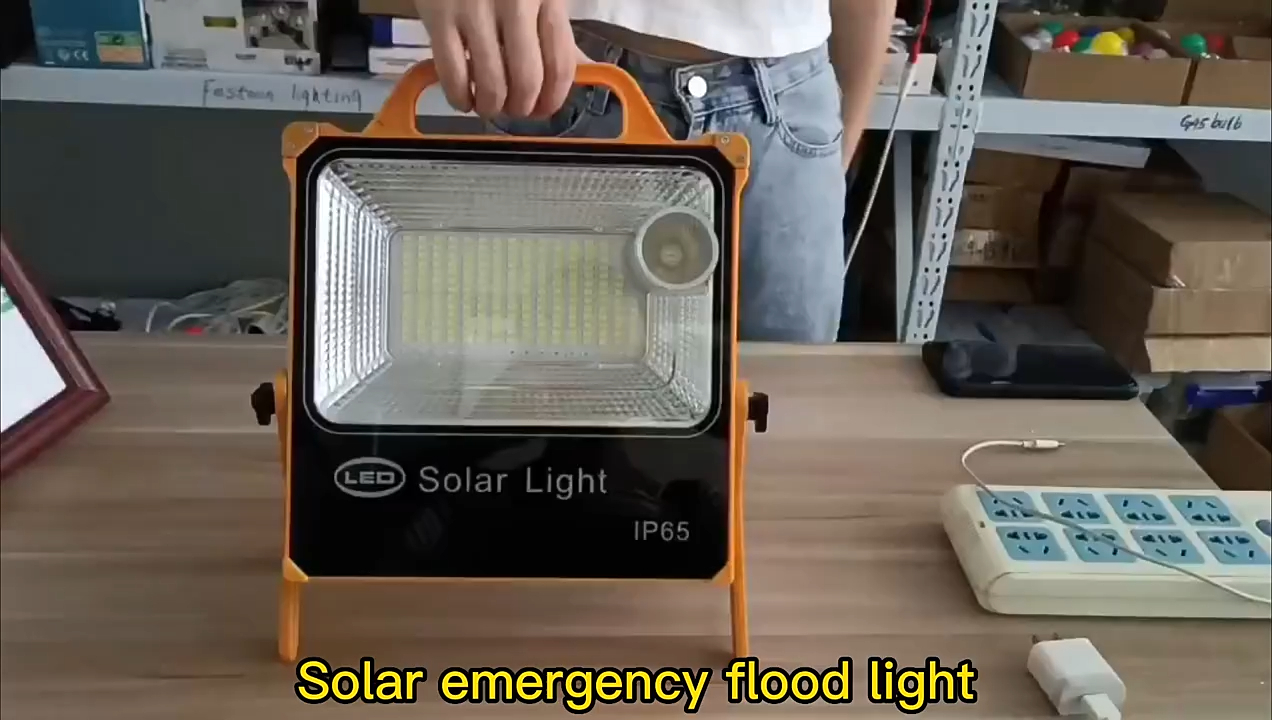 High Power ABS Outdoor IP65 tragbares Solar-Flutlicht LED-Ladegerät Laterne wiederaufladbare Lampe Campingzelt Angeln 1