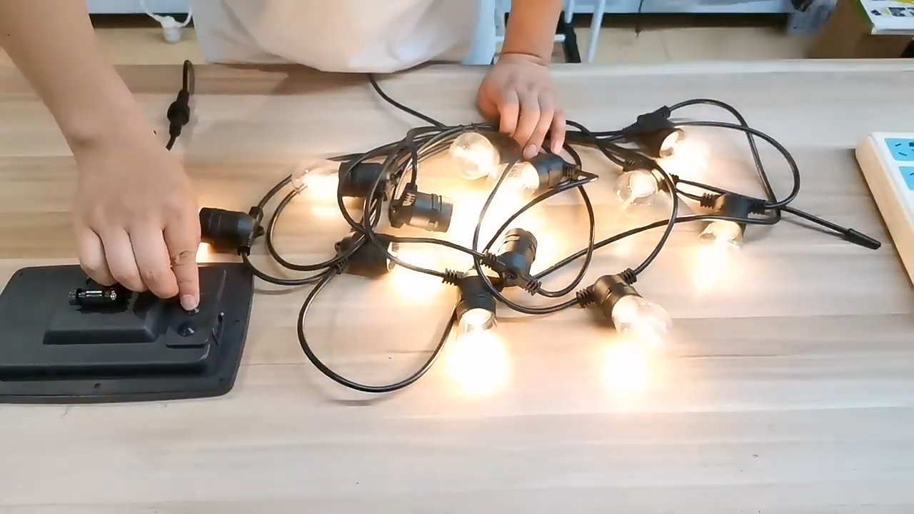 48FT Solar-S14-Schnur-Lichter im Freien wasserdichte Feiertags-Beleuchtungslampen Hinterhof-kommerzielle hängende geführte Solarschnur Ligh 1