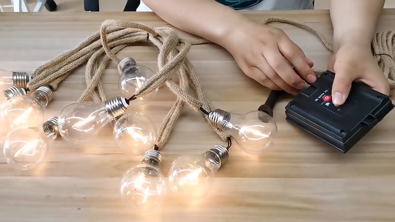 Urlaubsbeleuchtung Solargartenlampe a19 Lichterkette Globus LED-Möbel Solarenergie Outdoor Med Starburst String Light 1