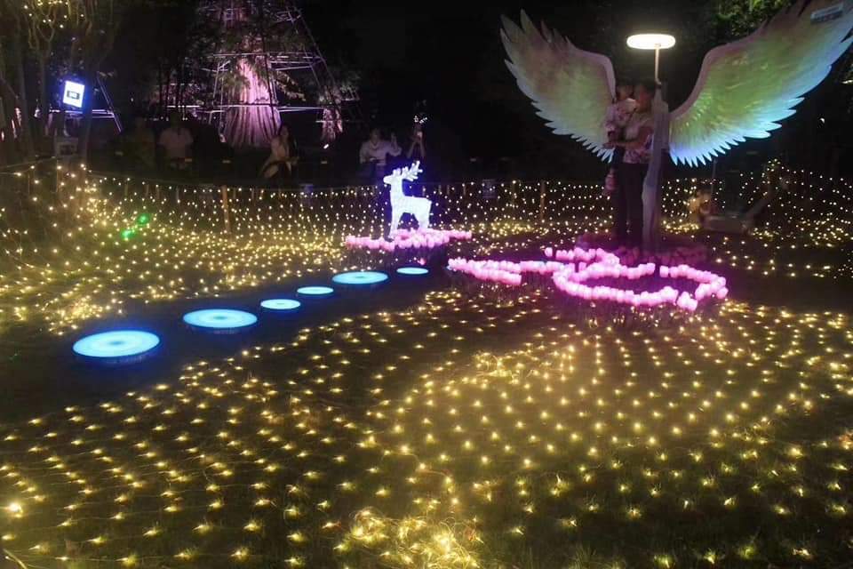 wendadeco Illuminazione decorativa natalizia impermeabile Ghirlanda Tenda a goccia Finestra Fata Ghiacciolo Luce a LED 19