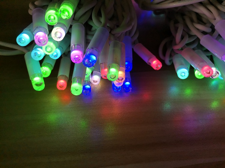 La luce della stringa principale RGB di vendite calde con l'adattatore della lampada starburst med impermeabile IP65 per l'illuminazione di festa della decorazione di natale 3