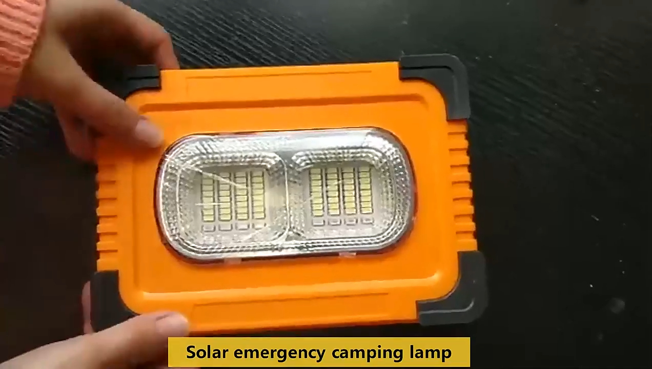Wendadeco Lampu Tenaga Surya Portabel USB Isi Ulang Led Lentera Kemah Tenaga Surya Tahan Air Lampu Darurat Tenaga Surya Pasar Malam L 1