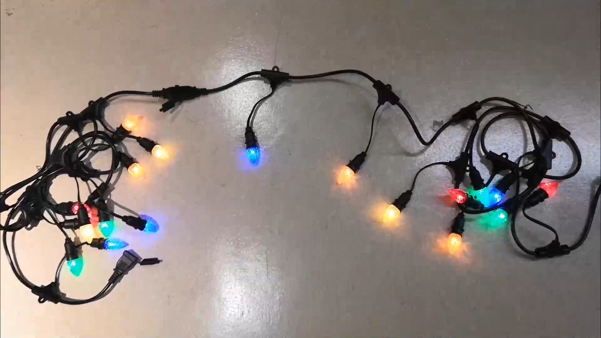 Globe C7 C9 String Lights Шматколернае святочнае ўпрыгожванне Strawberry Led Калядныя лямпы Вытворцы - Wenda Deco 1