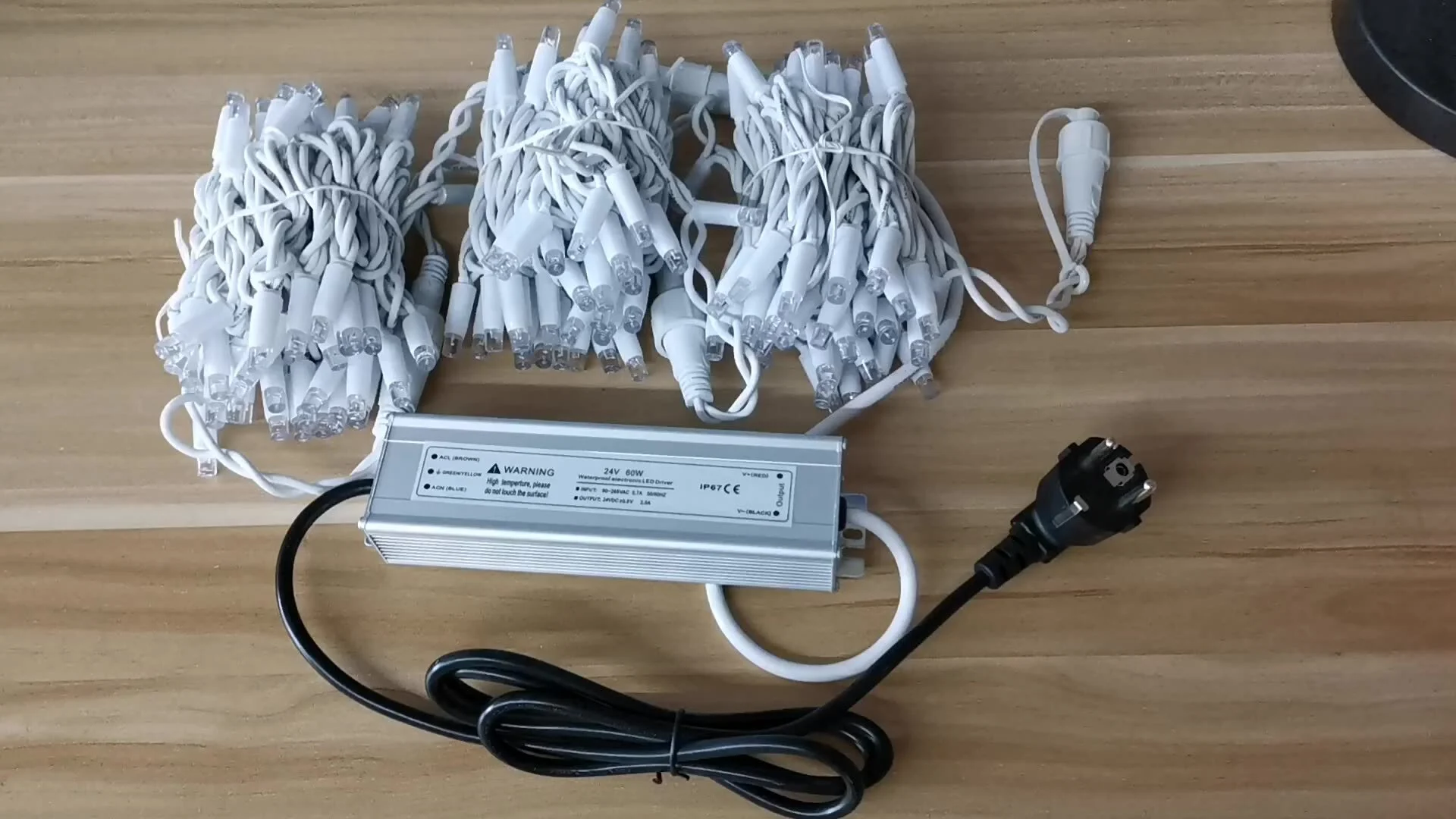 กลางแจ้งที่กำหนดเอง&amp; ผู้ผลิตไฟ LED Fairy String ในร่ม IP65 24V 220V 10M จากประเทศจีน | เวนดา เดโค 1