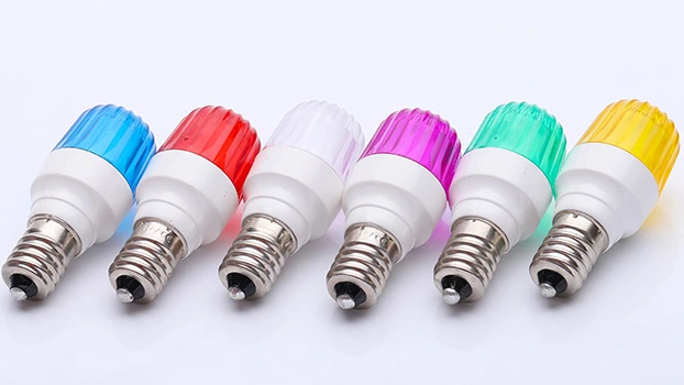 E14 カラフルな電球プラスチック T25 230v E14 電球屋外クリスマス LED ライト 1