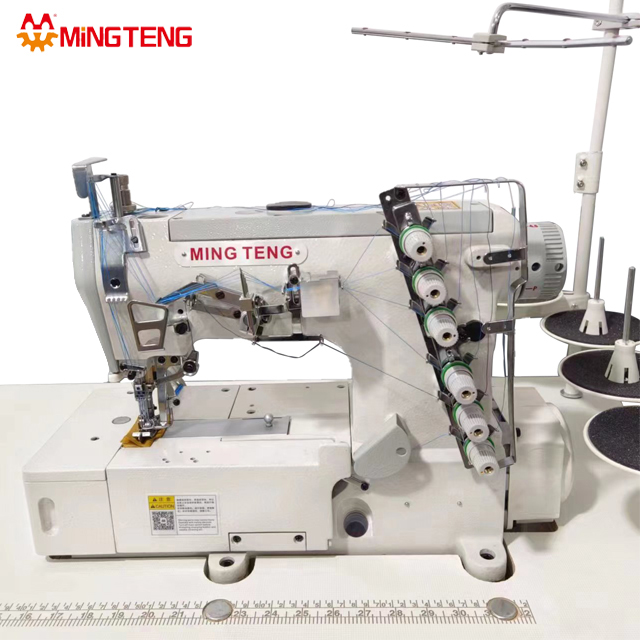 MT500-01cb Máquina de coser industrial con enclavamiento de cama plana de 4 agujas y 6 hilos 3