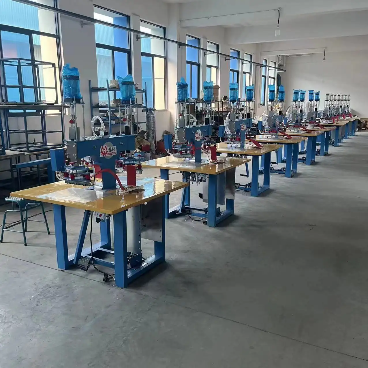 Bulk Shoes Manufacturing Machine Price Supplier for Sale 4