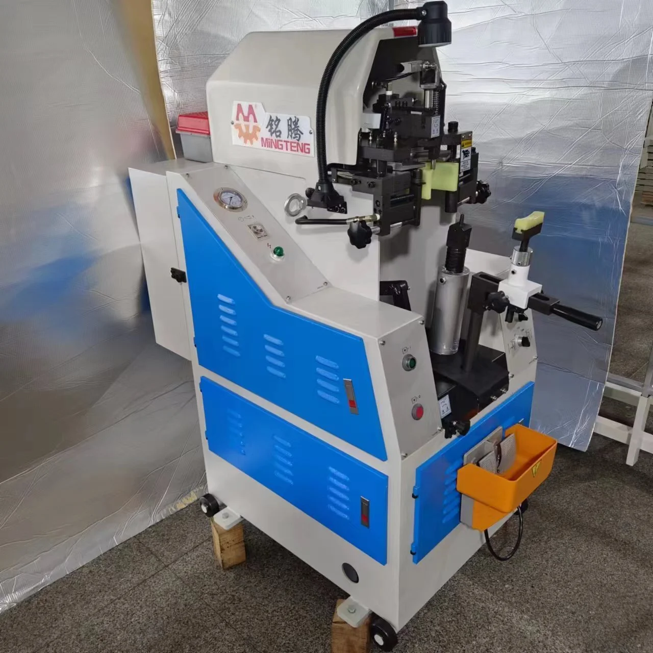 Máquina para durar el asiento del talón, hidráulica, automática, MT-727 1