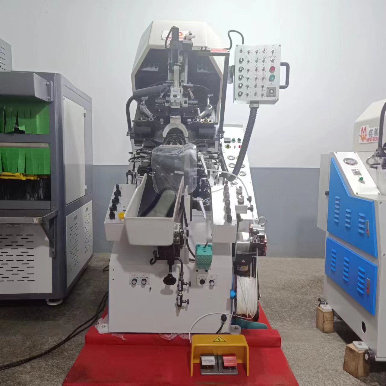 MT-N737MA 9 Pincer Hydraulic Fully Automatic Computerized Shoemaking Cementing Shoe Toe Lasting Machine 5