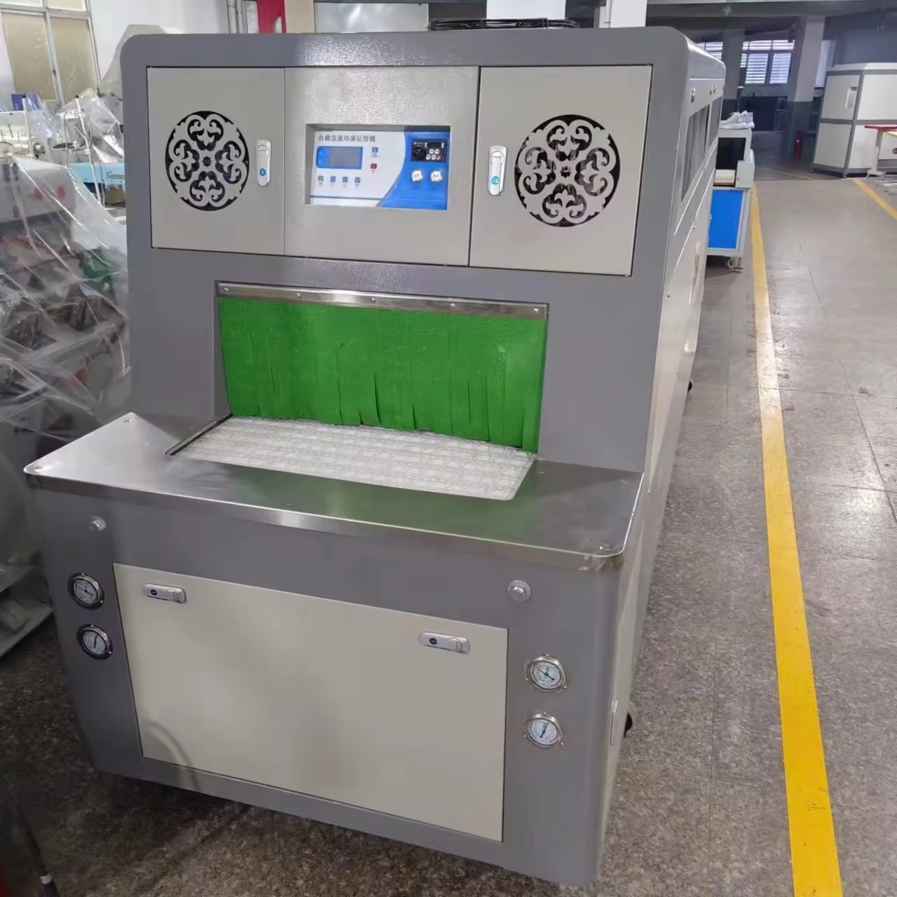 Machine de mise en forme de refroidissement rapide de traction de dernière chaussure MT-860 4