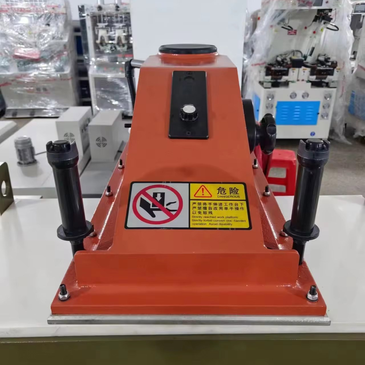 MT-922 Máquina troqueladora hidráulica automática con brazo oscilante de 22 toneladas 6