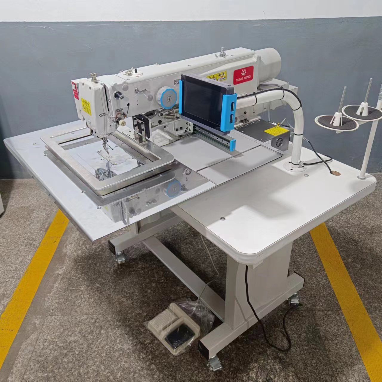 Máquinas de coser de patrones computarizadas automatizadas MT-3520G 6