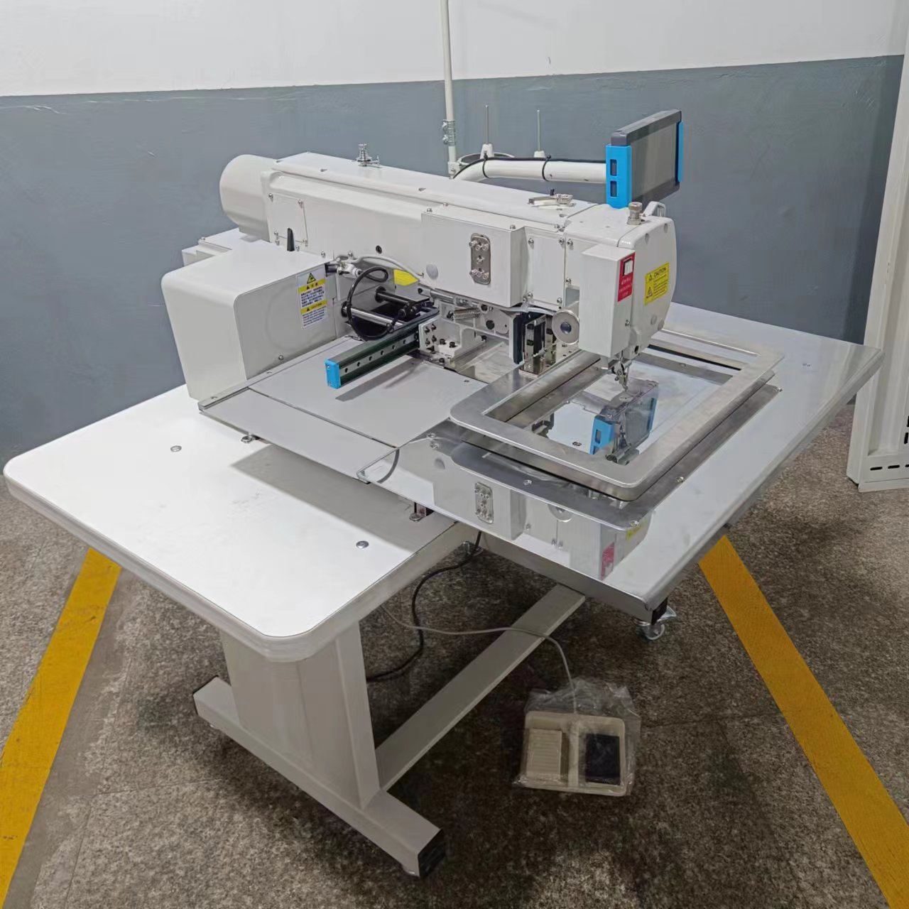 Máquinas de coser de patrones computarizadas automatizadas MT-3520G 7
