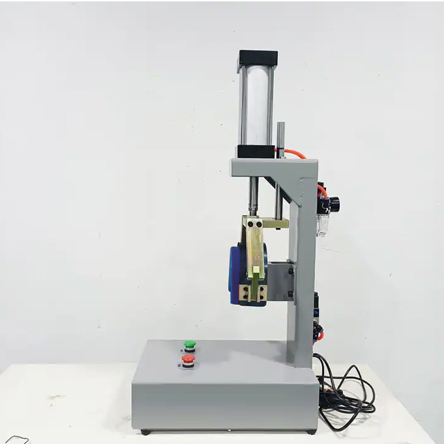MT-06 Oem Mini tipo de mesa, puntera de zapato individual y parte trasera, máquina moldeadora de talón por calor, máquina de ajuste de talón adhesivo con pegamento termofusible 4