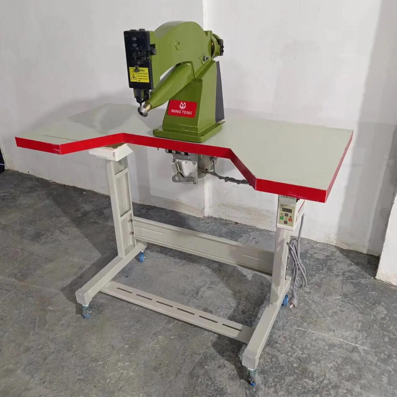 Rubber Slipper Making Machine Factory Price 3