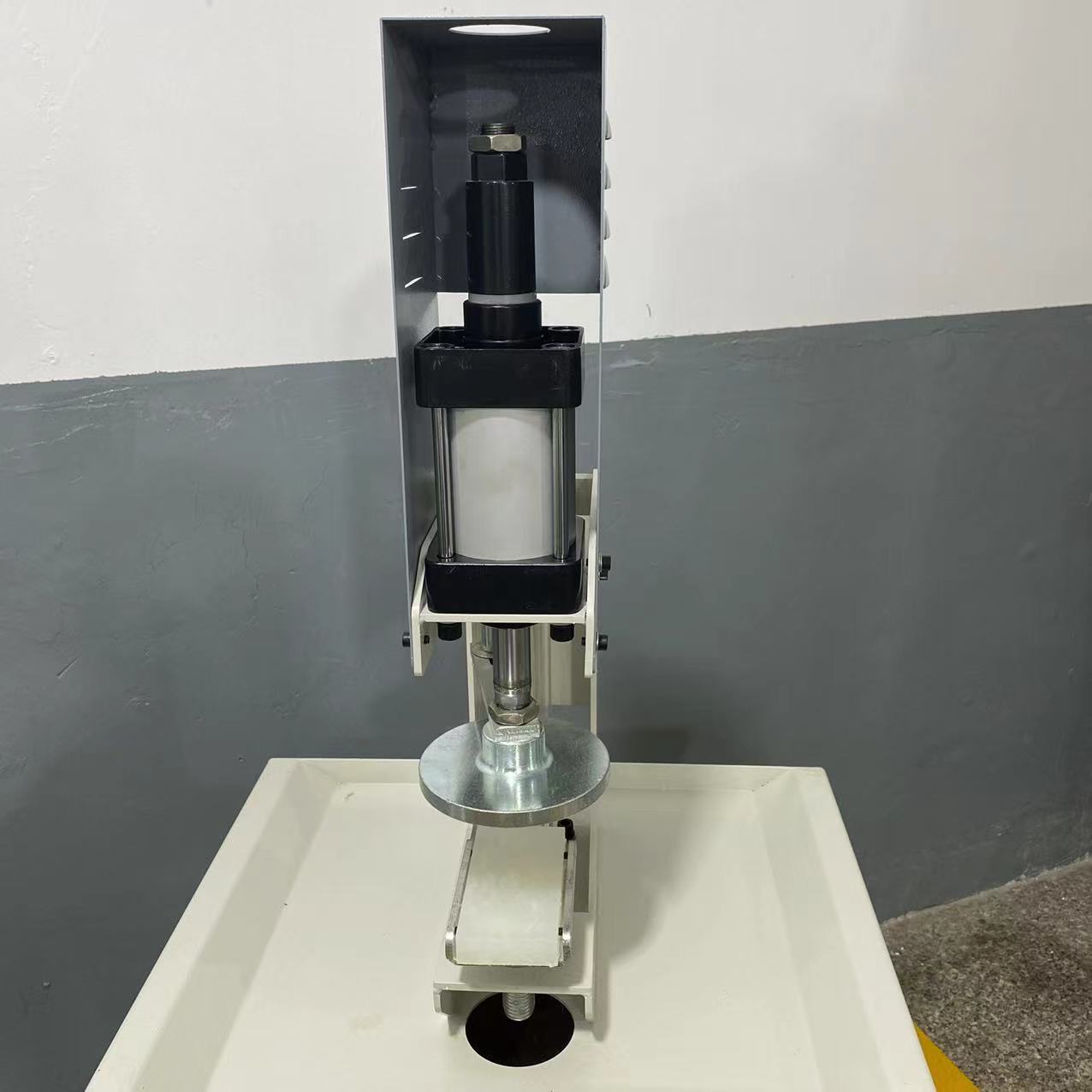 MT-635 High Efficient Hot Sale Semi Automatic Shoe Upper Pneumatic Manual Hole Punching Press Machine 5