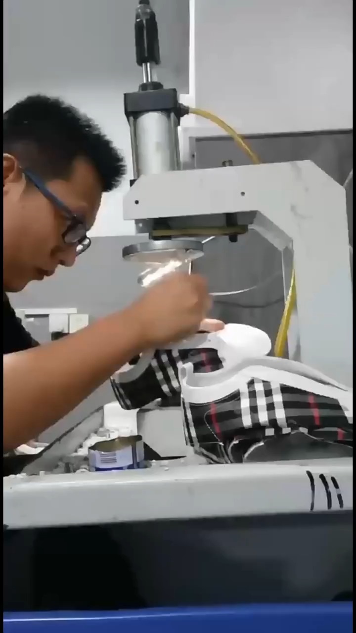 MT-635 High Efficient Hot Sale Semi Automatic Shoe Upper Pneumatic Manual Hole Punching Press Machine 1