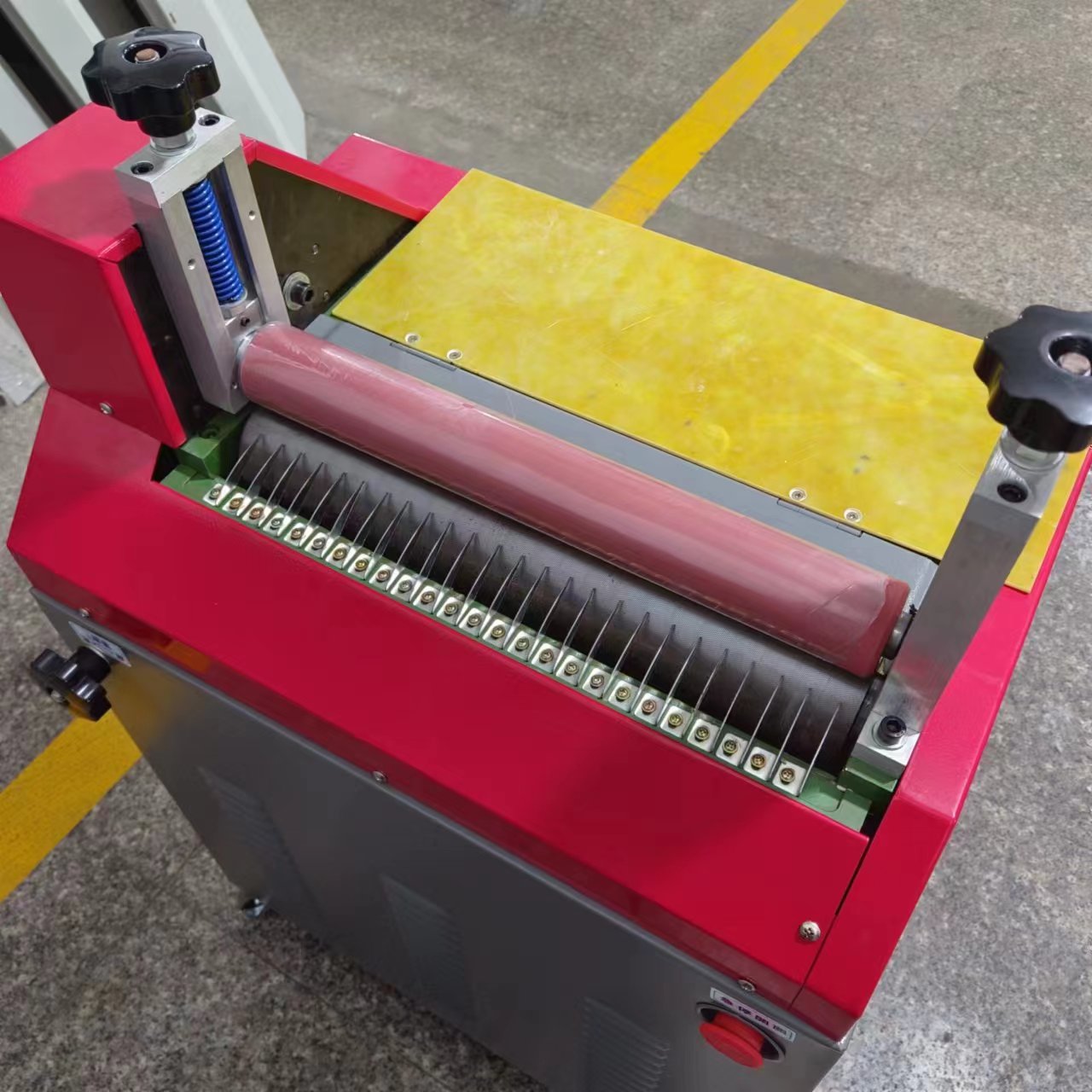 Máquina de pulverización de pegamento termofusible MT-203A Máquina de recubrimiento de pegamento adhesivo para zapatos termofusible (ampliada) 7