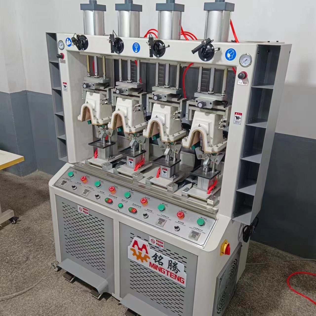MT-878 آلة ضبط كعب الحذاء البارد الهوائية ذات الكفاءة في استخدام الطاقة، معدات ربط الأحذية/آلة تشكيل الكعب 4