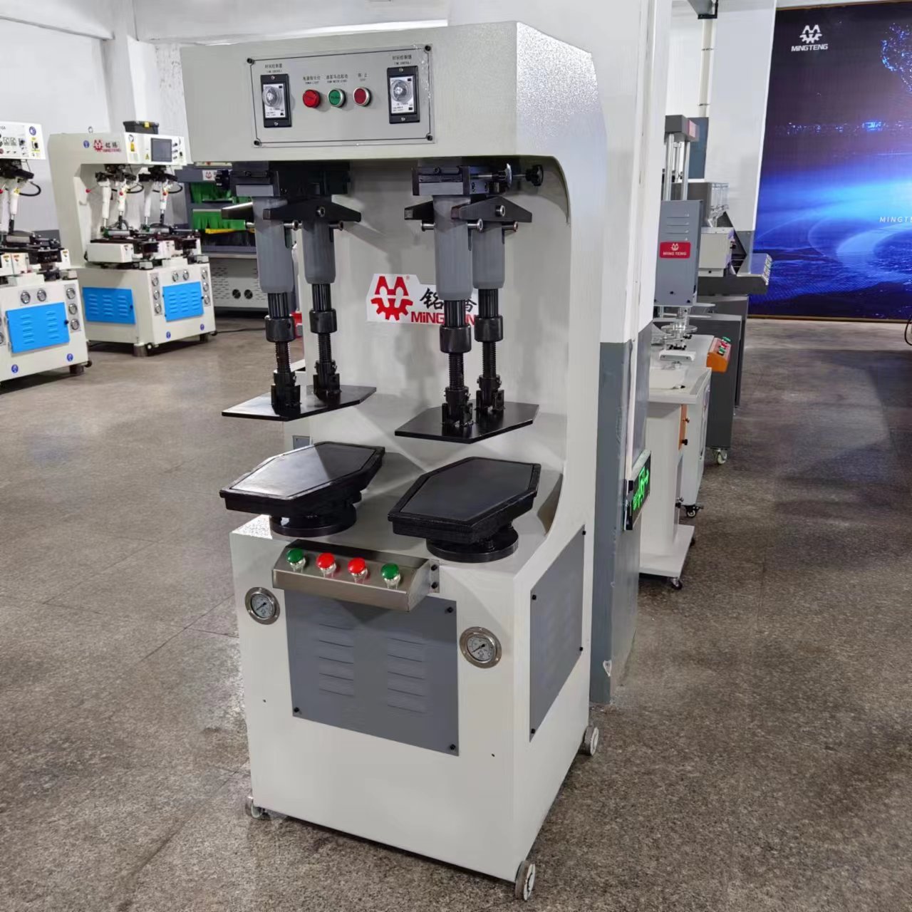 MT-927  Automatic Shoe Sole Pressing Machine Top To Bottom For Leather Shoes Sports Shoes Outsole/Outsole Attaching Machine 5