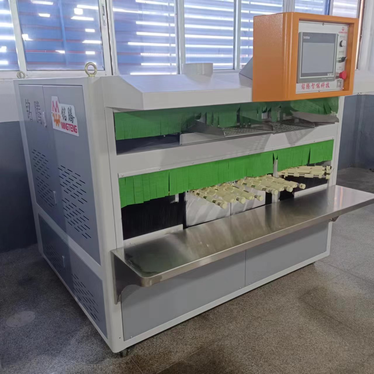 ماكينة تركيب الكعب على شكل فرن MT-877A ماكينة تشكيل الأحذية ماكينة تفعيل لاصق النعل 4