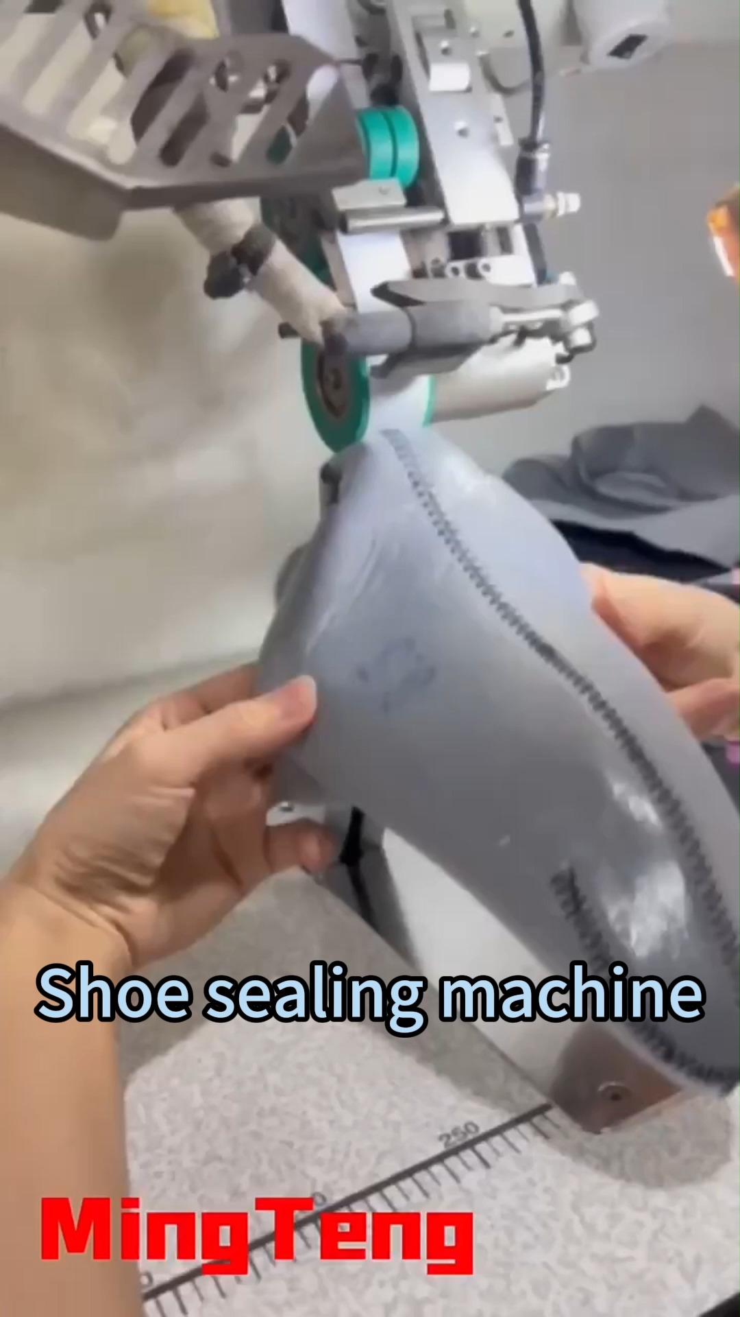 Máquina computarizada de sellado de costuras con aire caliente para calzado | Equipo de sellado con cinta impermeable