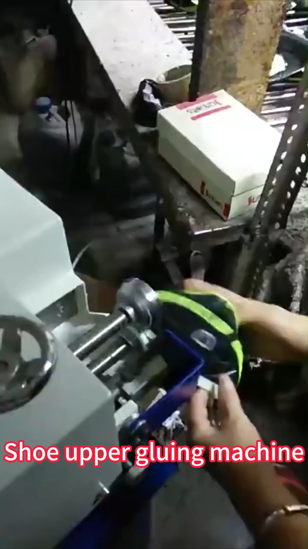 Máquina encoladora automática para empeines de calzado | Aplicador de adhesivo de alta eficiencia para calzado