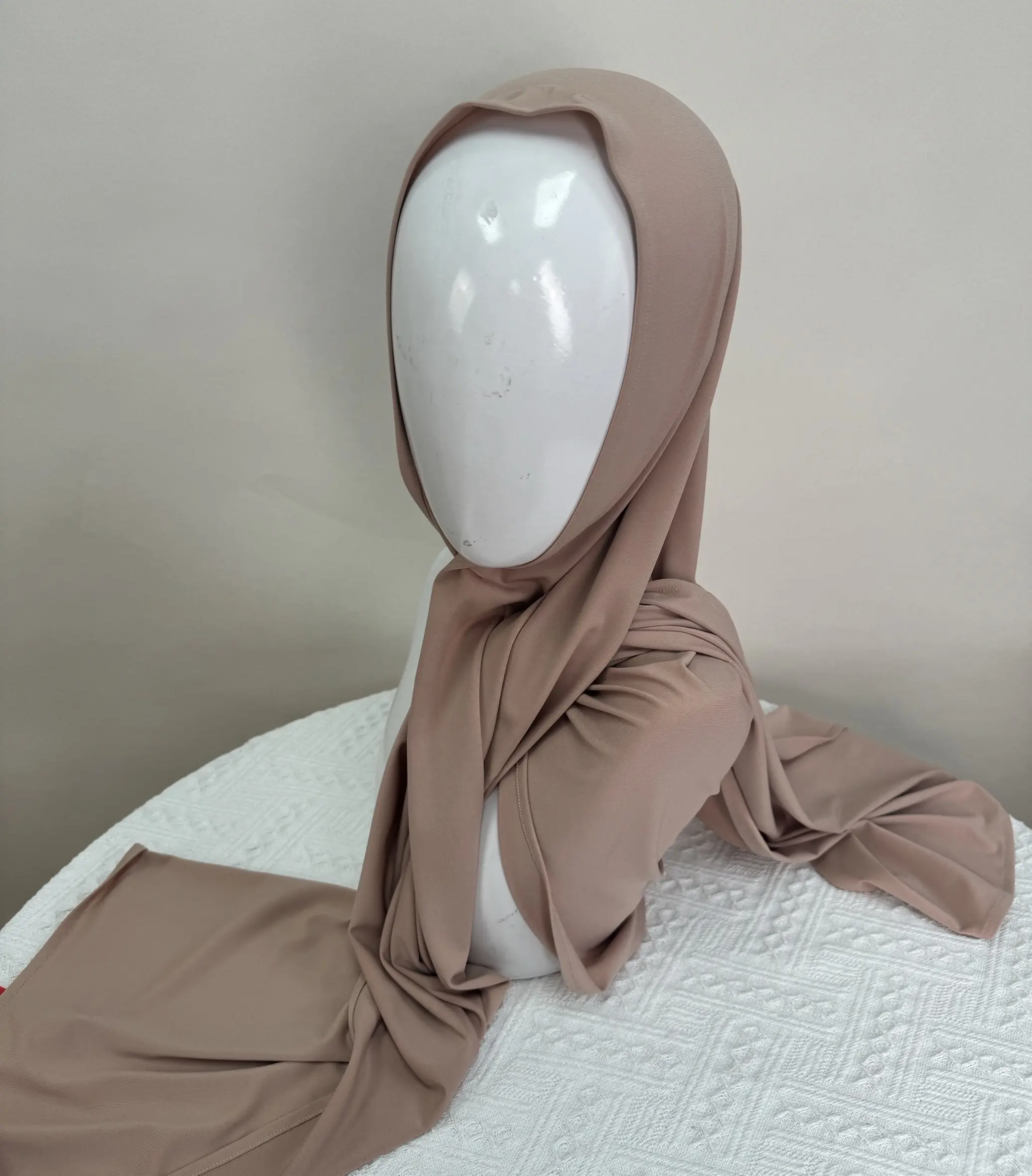 Modern Hijab Clothing Quality Assurance 4