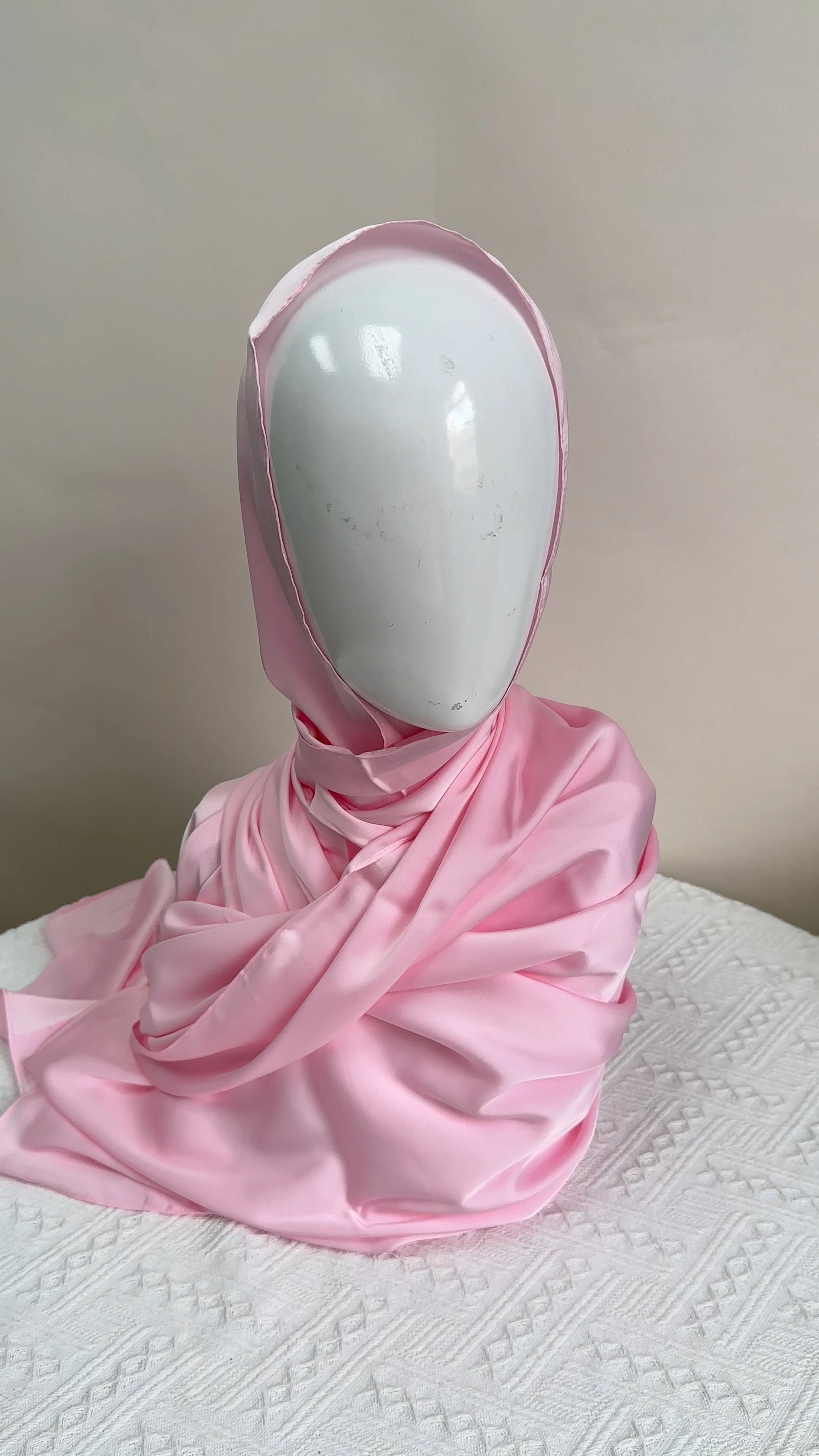 Nouveau Design Collection foulards unis châle froissé musulman islamique satin froissé hijab 1